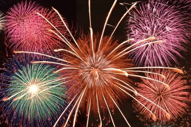 夜空を彩る圧巻のスケール!今夏絶対に行きたい「花火大会」 【札幌 民泊 管理 運営代行】